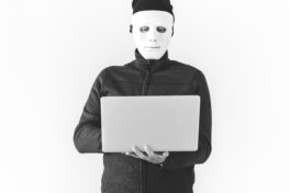 The Difference between Hackers, Cybercriminals and Hacktivist